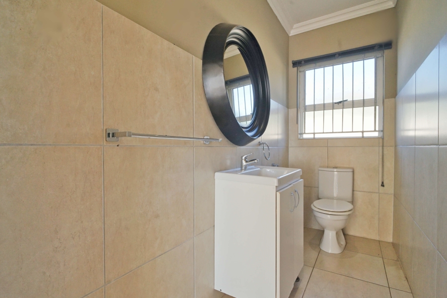 8 Bedroom Property for Sale in Winterstrand Eastern Cape
